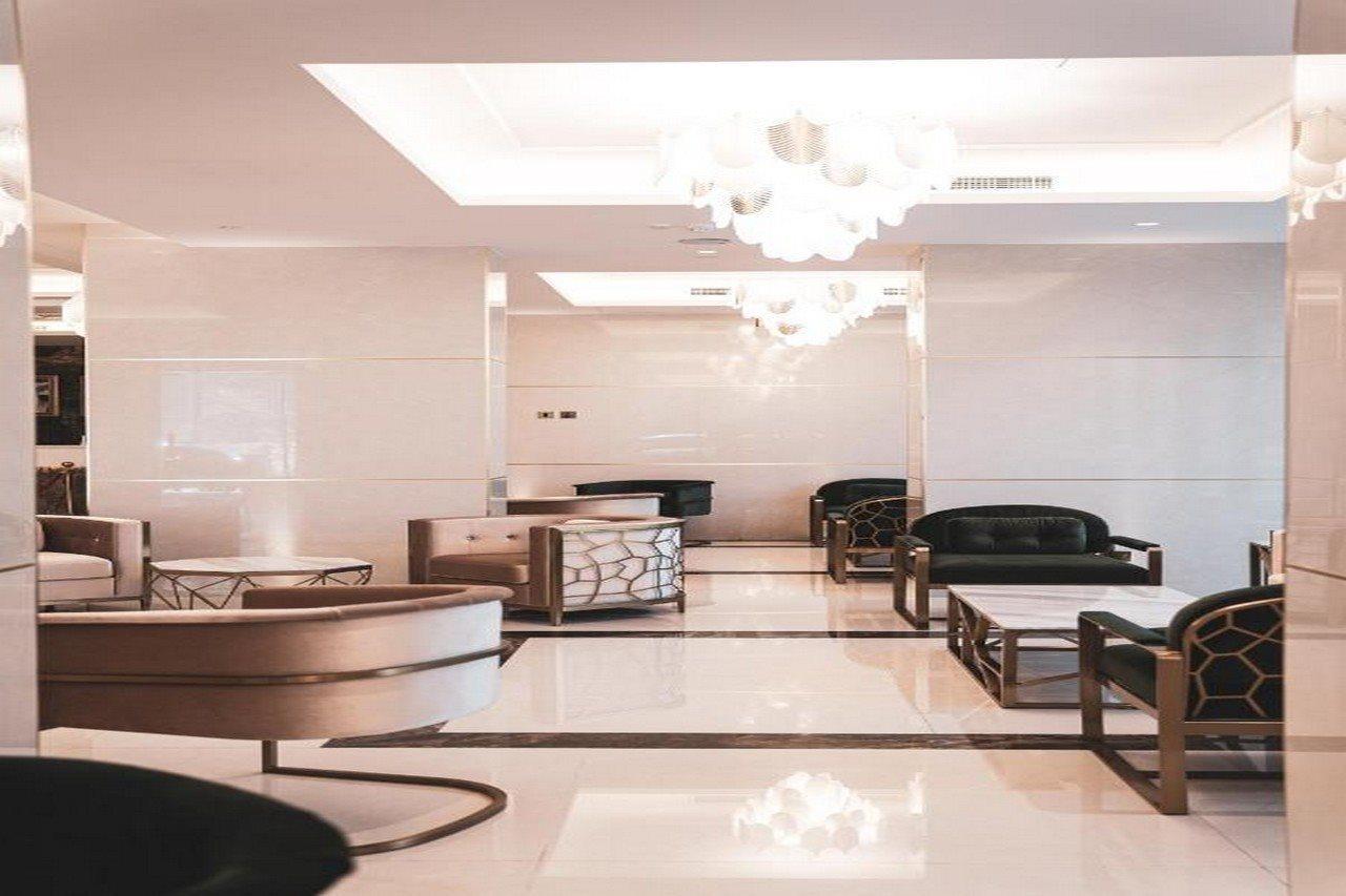 He Hotel Apartments Dubai Bagian luar foto Lobby